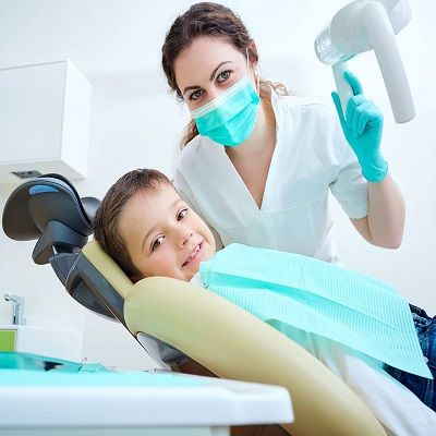 طب أسنان الأطفال بأسعار معقولة في دبي