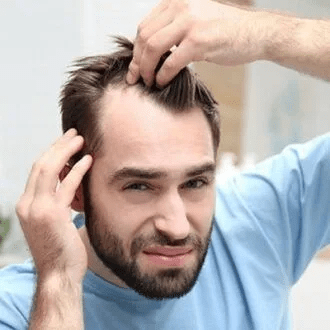 كيف يمكنني إعادة نمو خط الشعر الأمامي الخاص بي؟