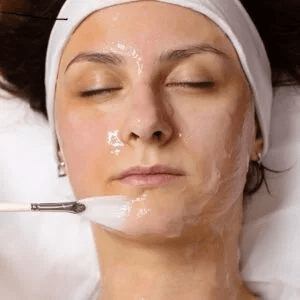 هل تقشير كوزميلان يزيل البقع الداكنة حقًا؟