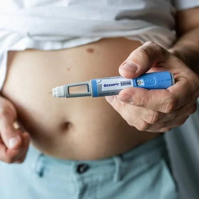 سعر حقن أوزمبيك في دبي وأبو ظبي | عيادة ديناميك